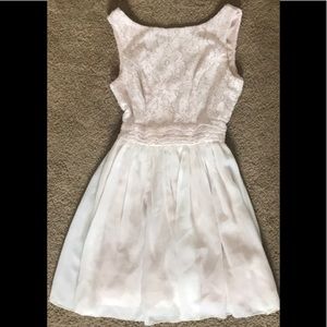 Beautiful girls/juniors cream /lace dress, size 1